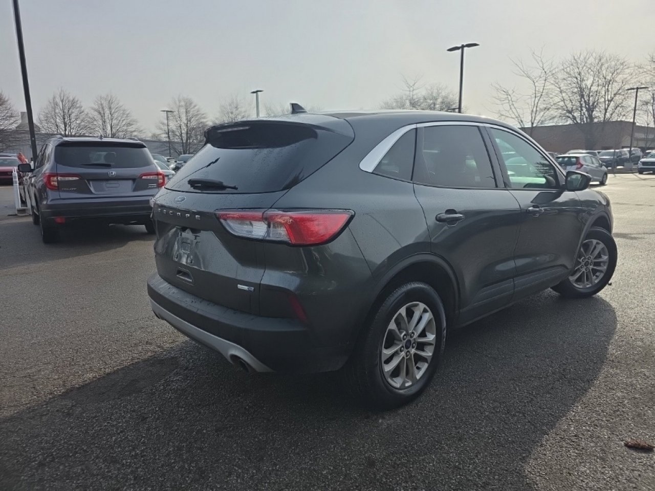 Used 2020 Ford Escape SE image 5