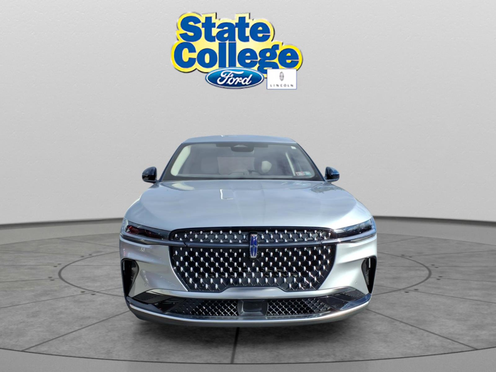 Used 2025 Lincoln Nautilus Premier video 2