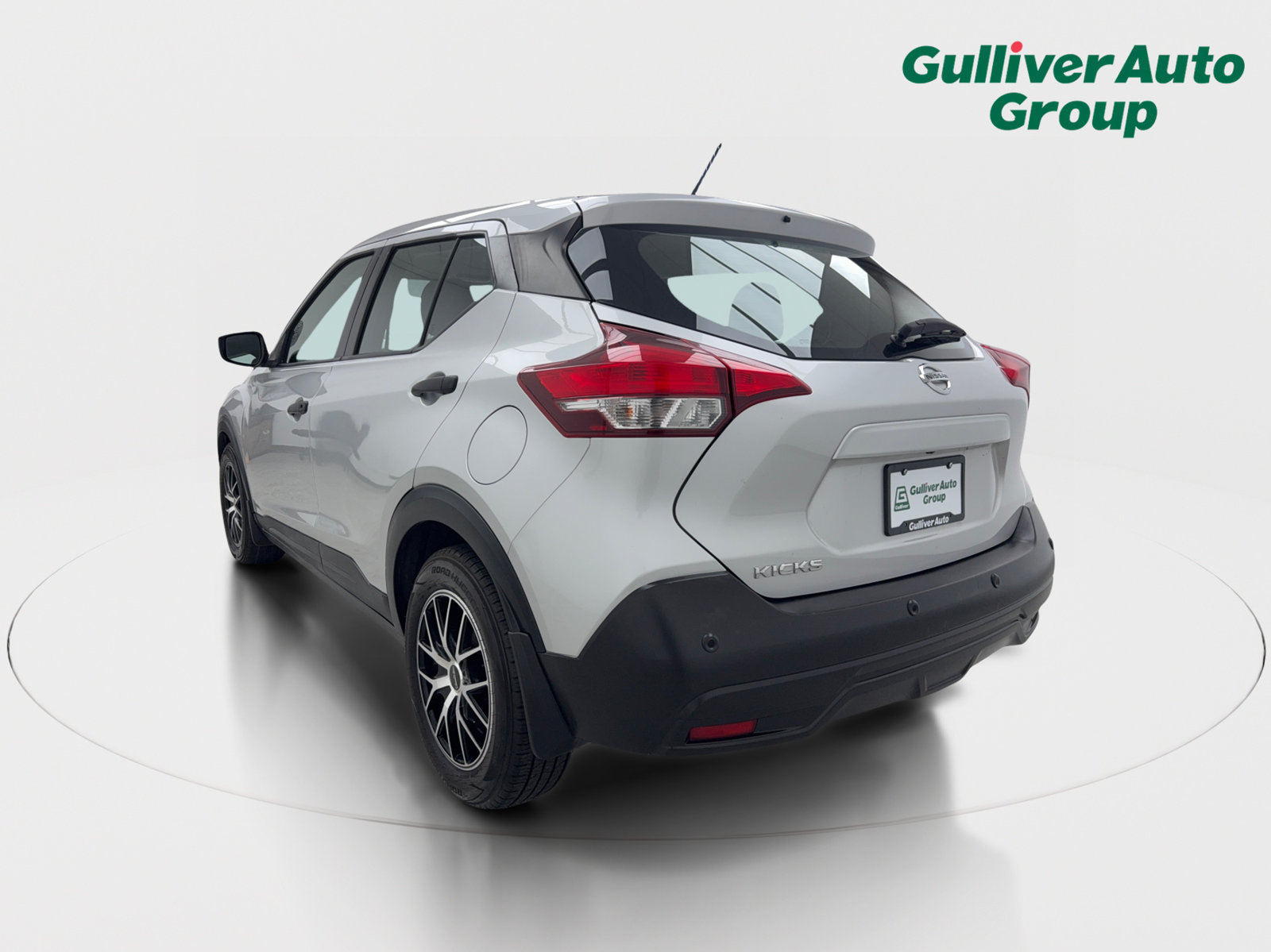 Used 2020 Nissan Kicks S FWD image 5