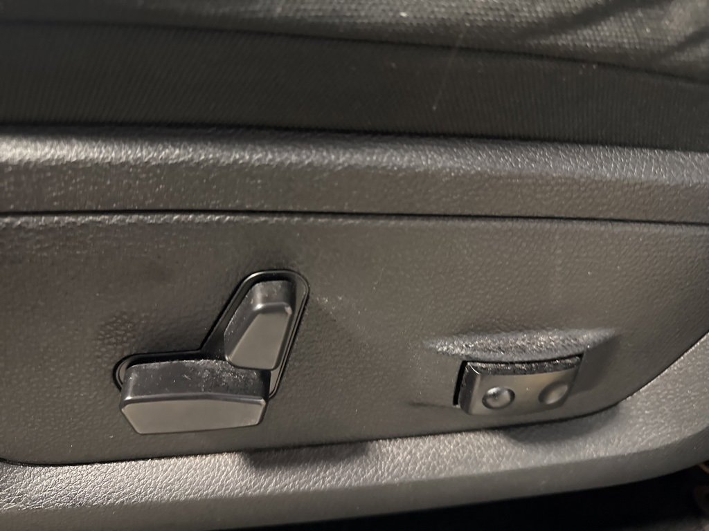 Used 2023 RAM 1500 Classic SLT w/ Trailer & Traction Group image 24