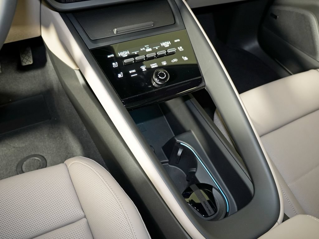 New 2026 Porsche Macan 4 Electric AWD/4WD image 29