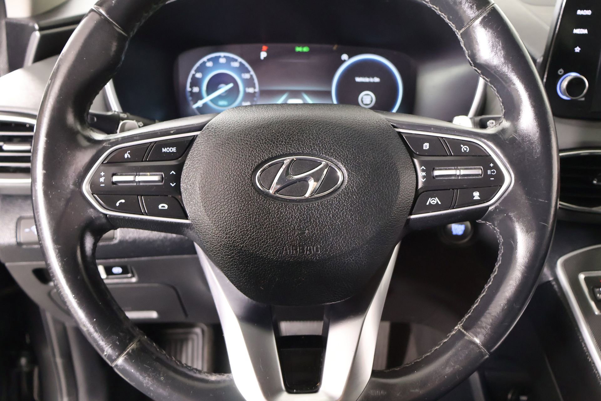 Used 2021 Hyundai Santa Fe SEL w/ Convenience Package image 3