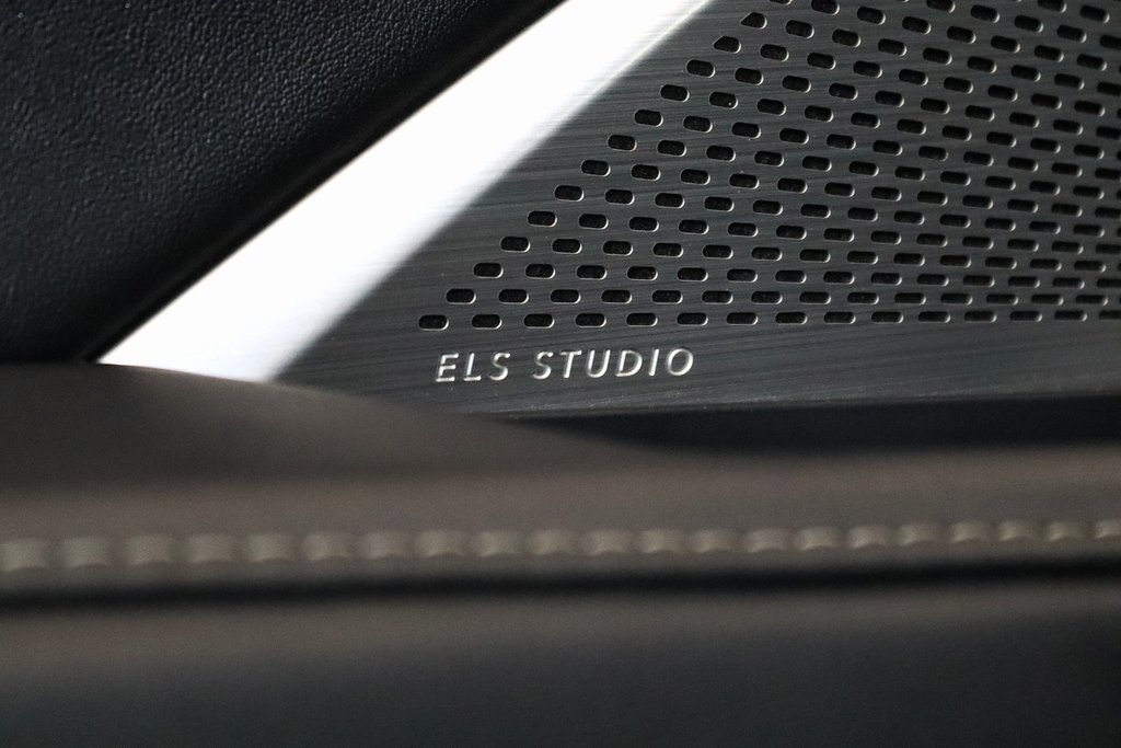 Used 2024 Acura MDX SH-AWD w/ Technology Package image 14