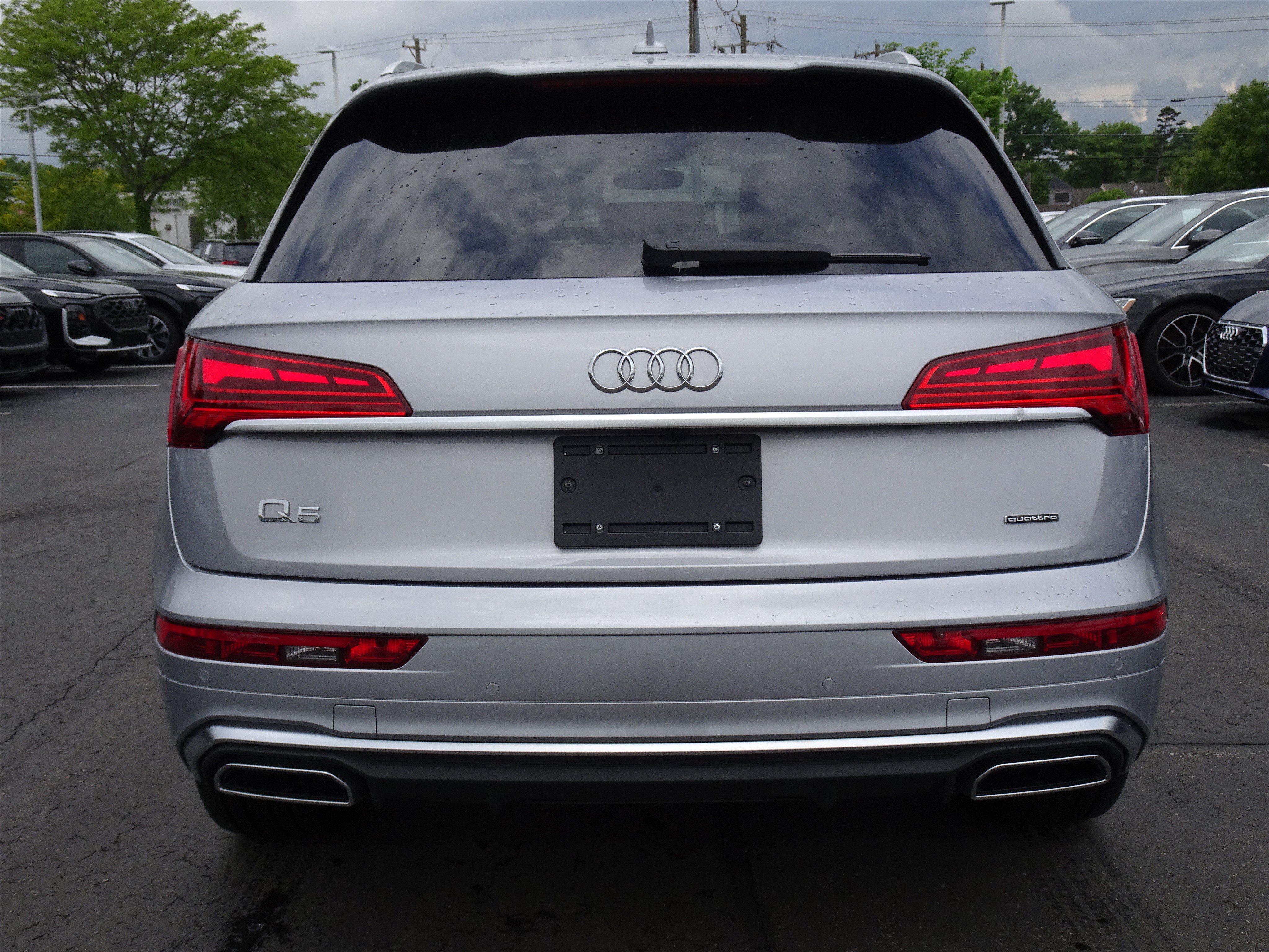 Certified 2025 Audi Q5 2.0T Premium Plus w/ Premium Plus Package AWD/4WD image 4