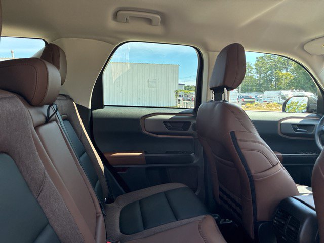 Used 2025 Ford Bronco Sport Outer Banks w/ Outer Banks Tech Package+ AWD/4WD image 24