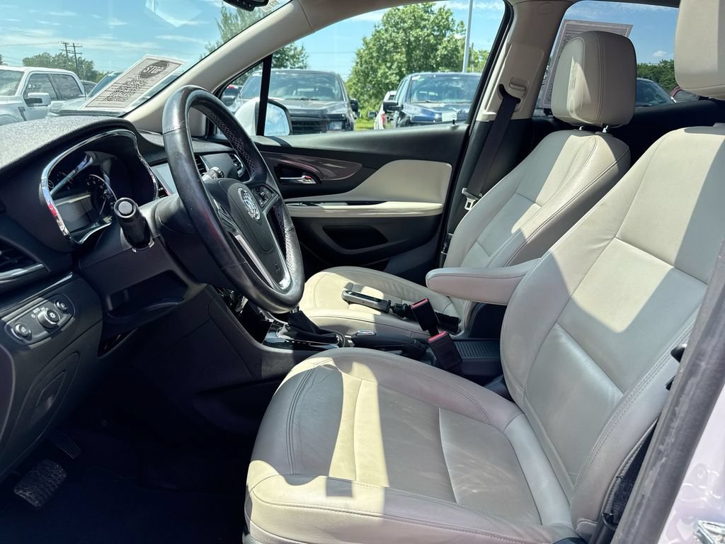 Used 2019 Buick Encore Essence w/ Experience Buick Package FWD image 21