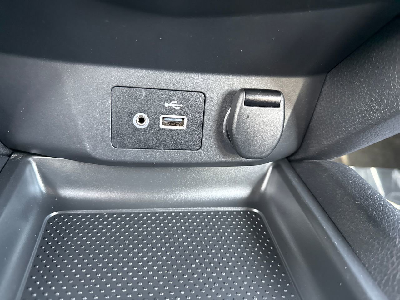 Used 2020 Nissan Rogue S image 22