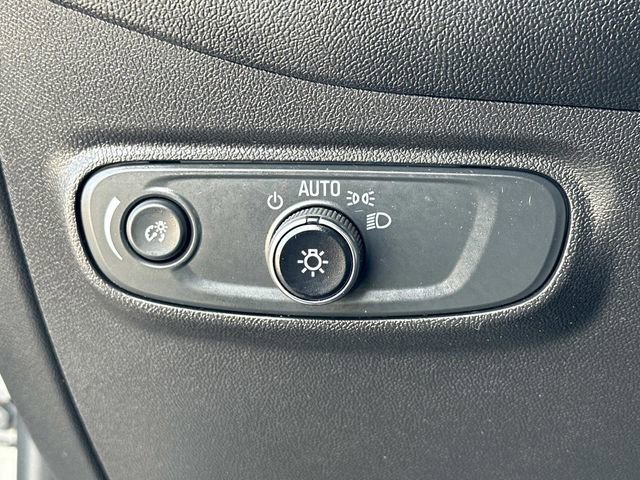 Used 2023 Chevrolet Equinox LS w/ LS Convenience Package image 14