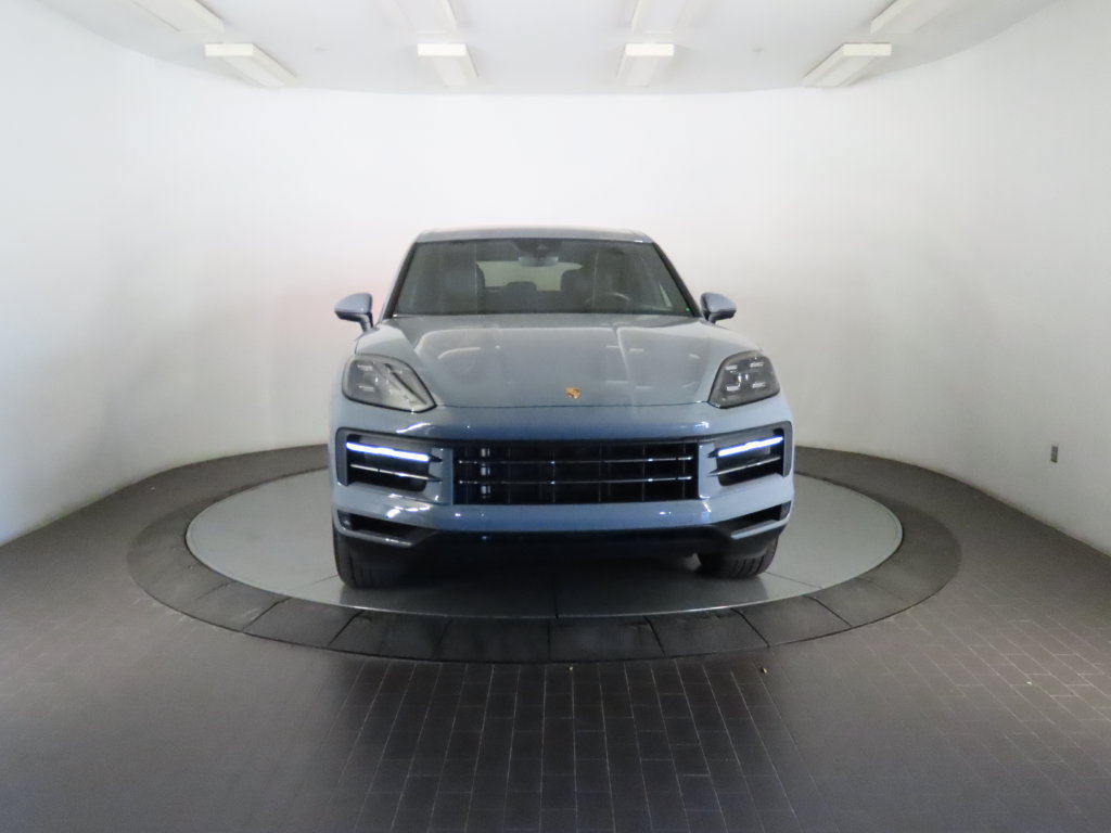 Certified 2026 Porsche Cayenne AWD/4WD image 10