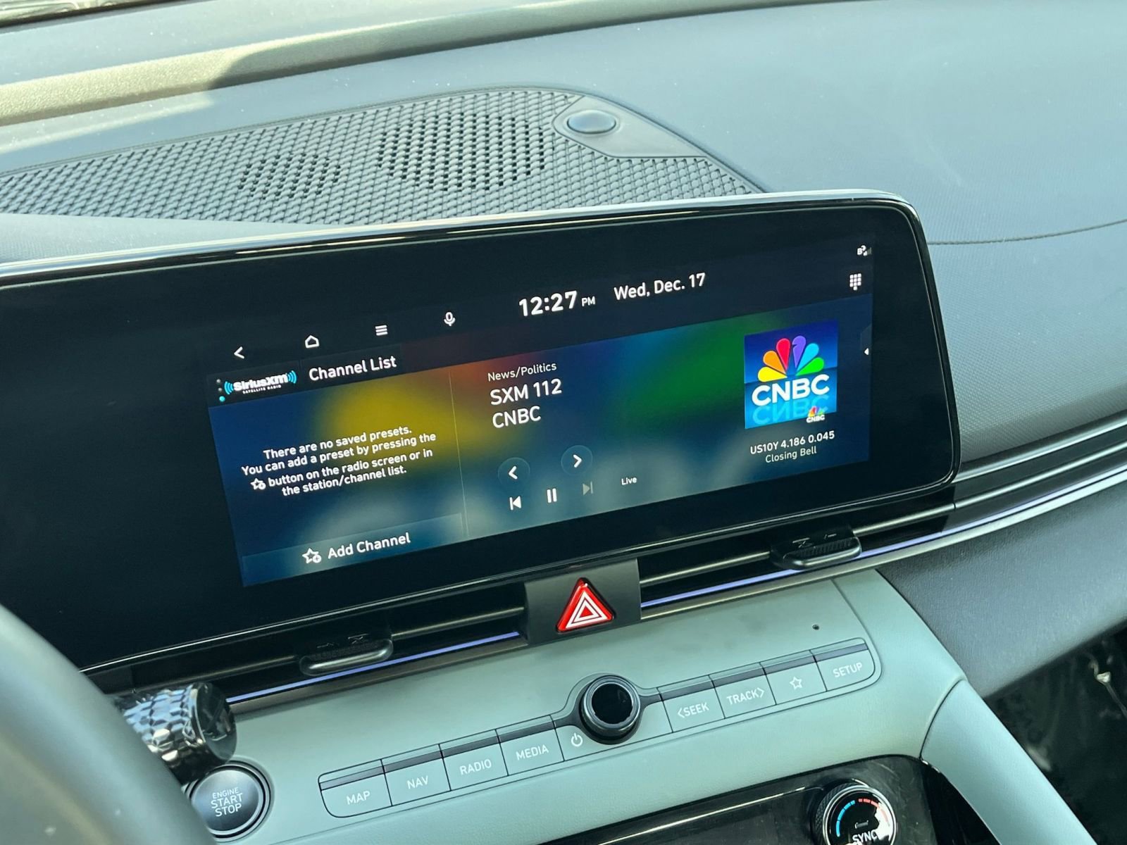 Used 2025 Hyundai Elantra Limited image 21