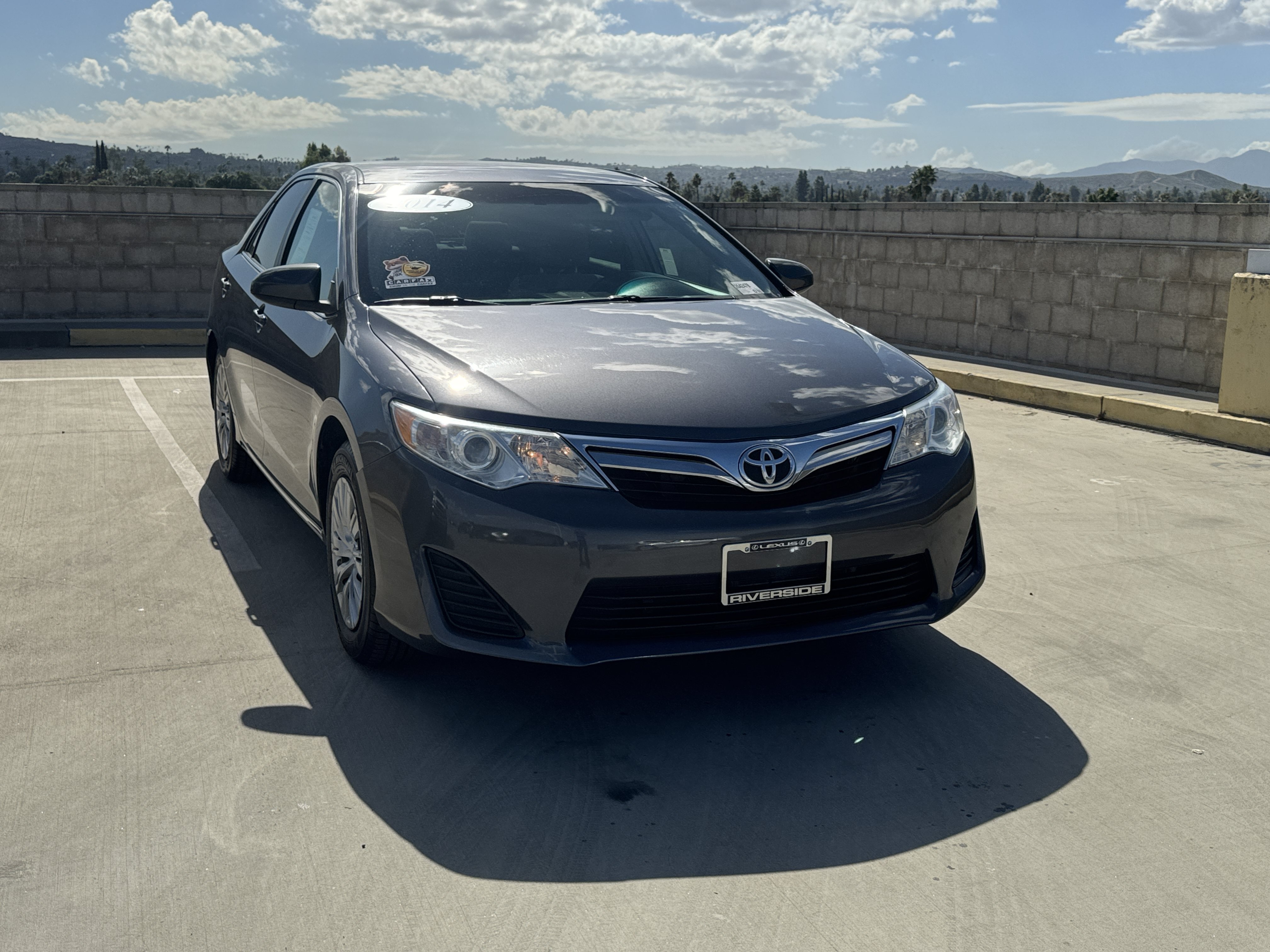 Used 2014 Toyota Camry LE FWD image 2