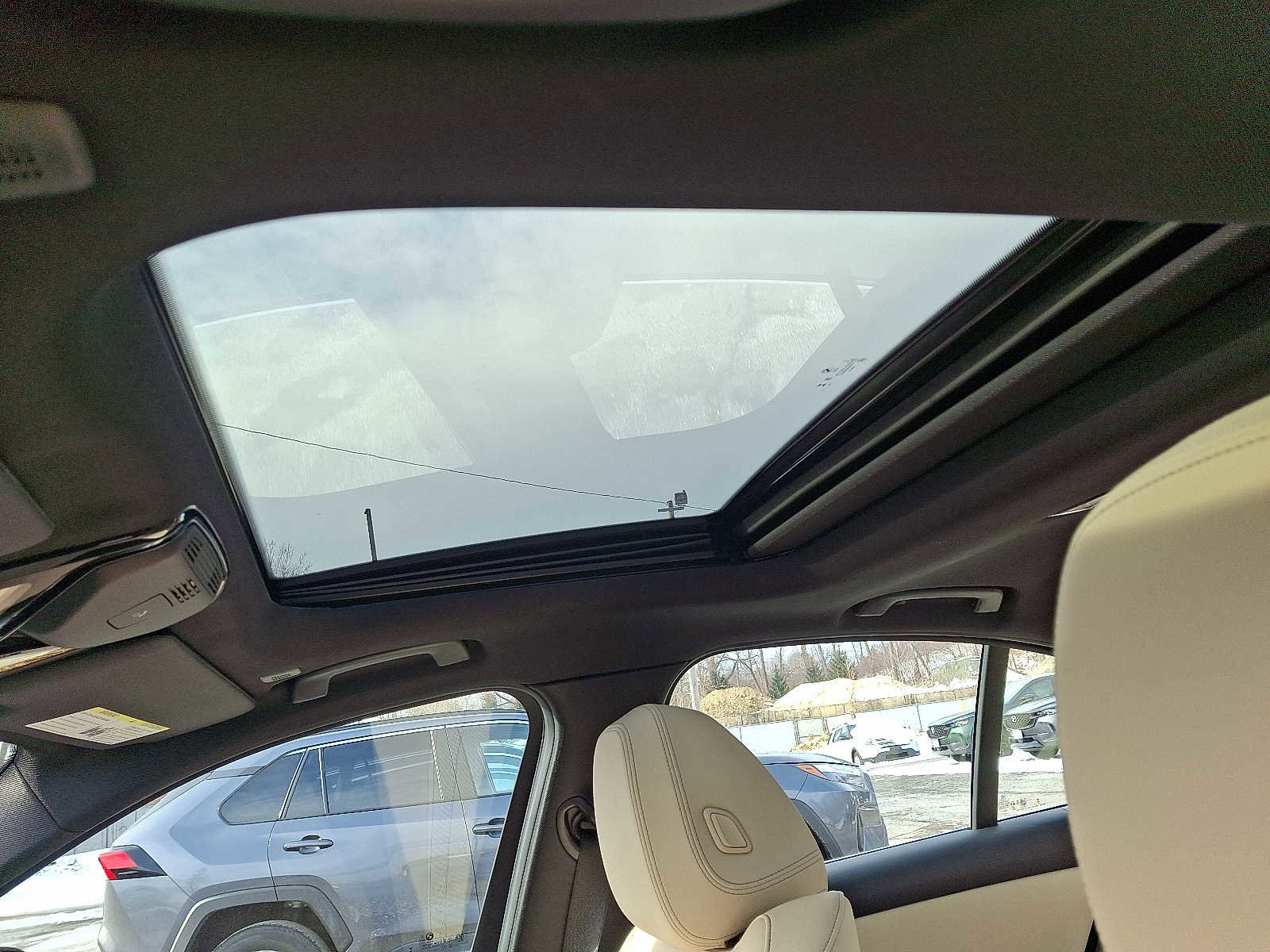 Used 2025 BMW 330i xDrive Sedan w/ M Sport Package image 14