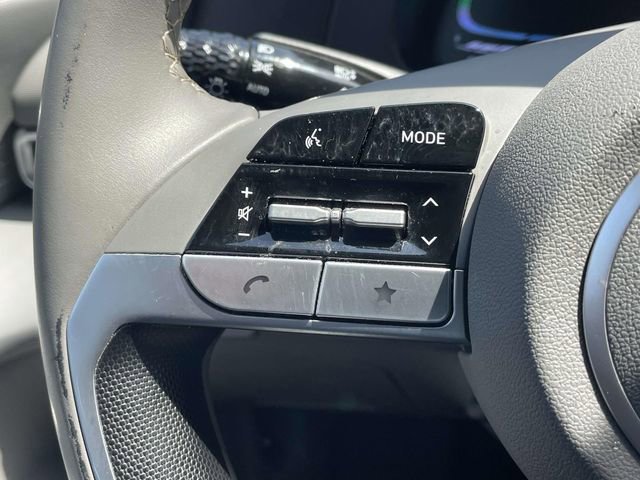 Certified 2025 Hyundai Elantra Sport image 19