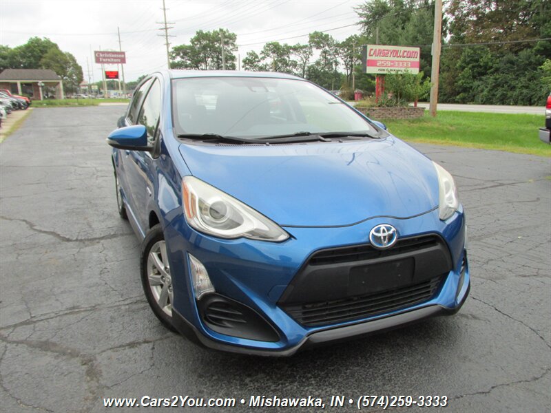 Used 2017 Toyota Prius C Two FWD image 1