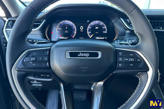 Used 2023 Jeep Grand Cherokee L Laredo w/ Trailer Tow Group (B) image 30