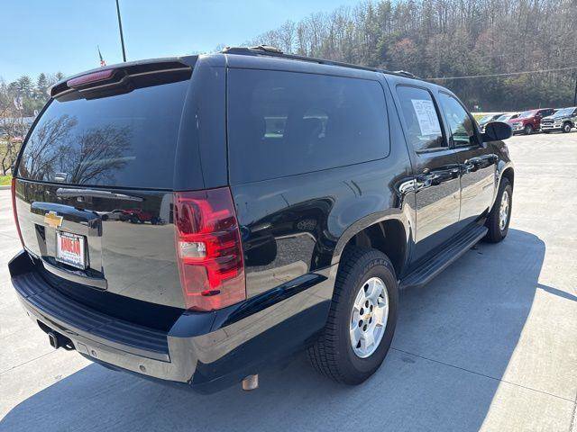 Used 2014 Chevrolet Suburban LS image 5