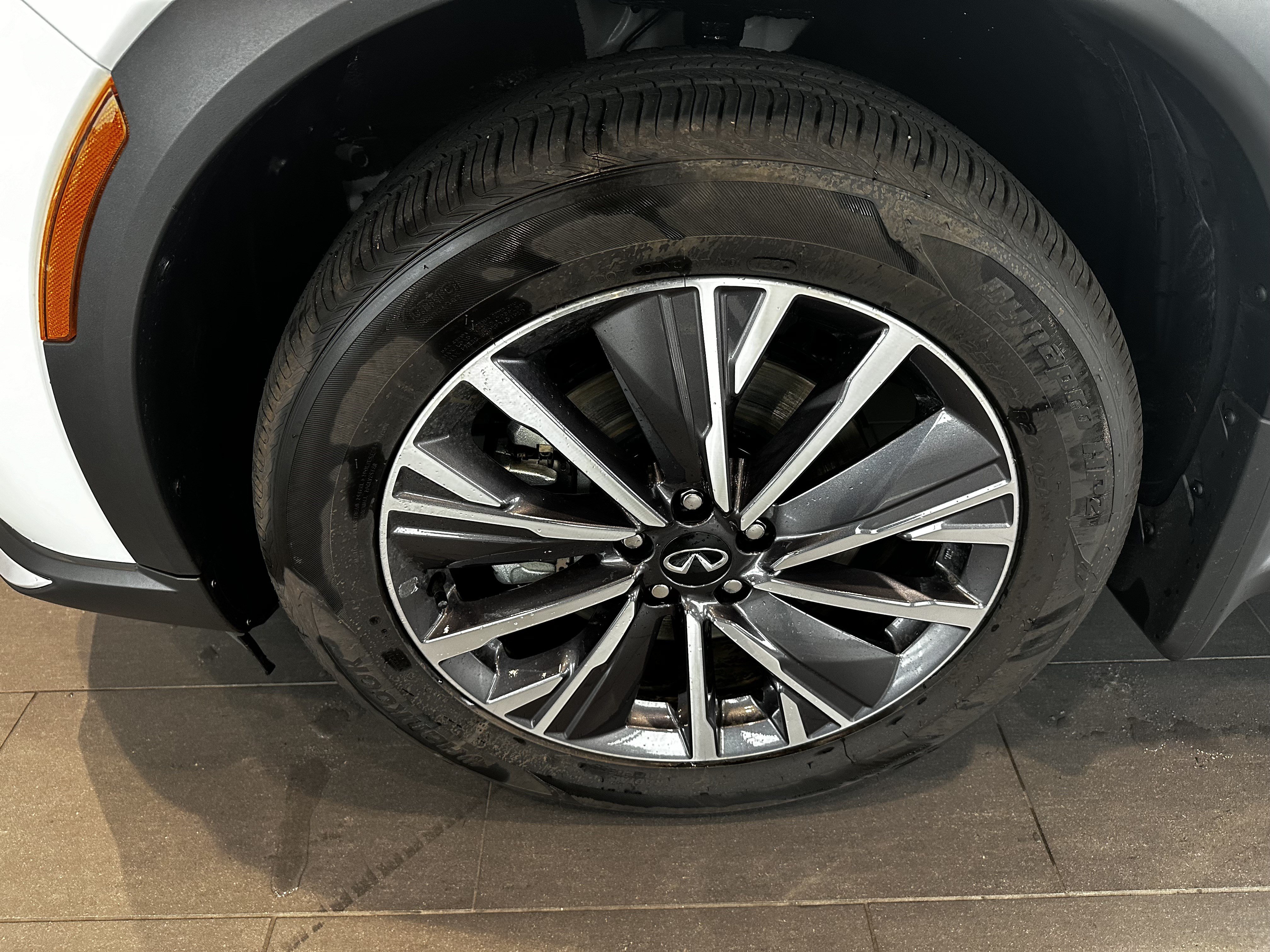New 2027 INFINITI QX60 Luxe w/ Family Package AWD/4WD image 6