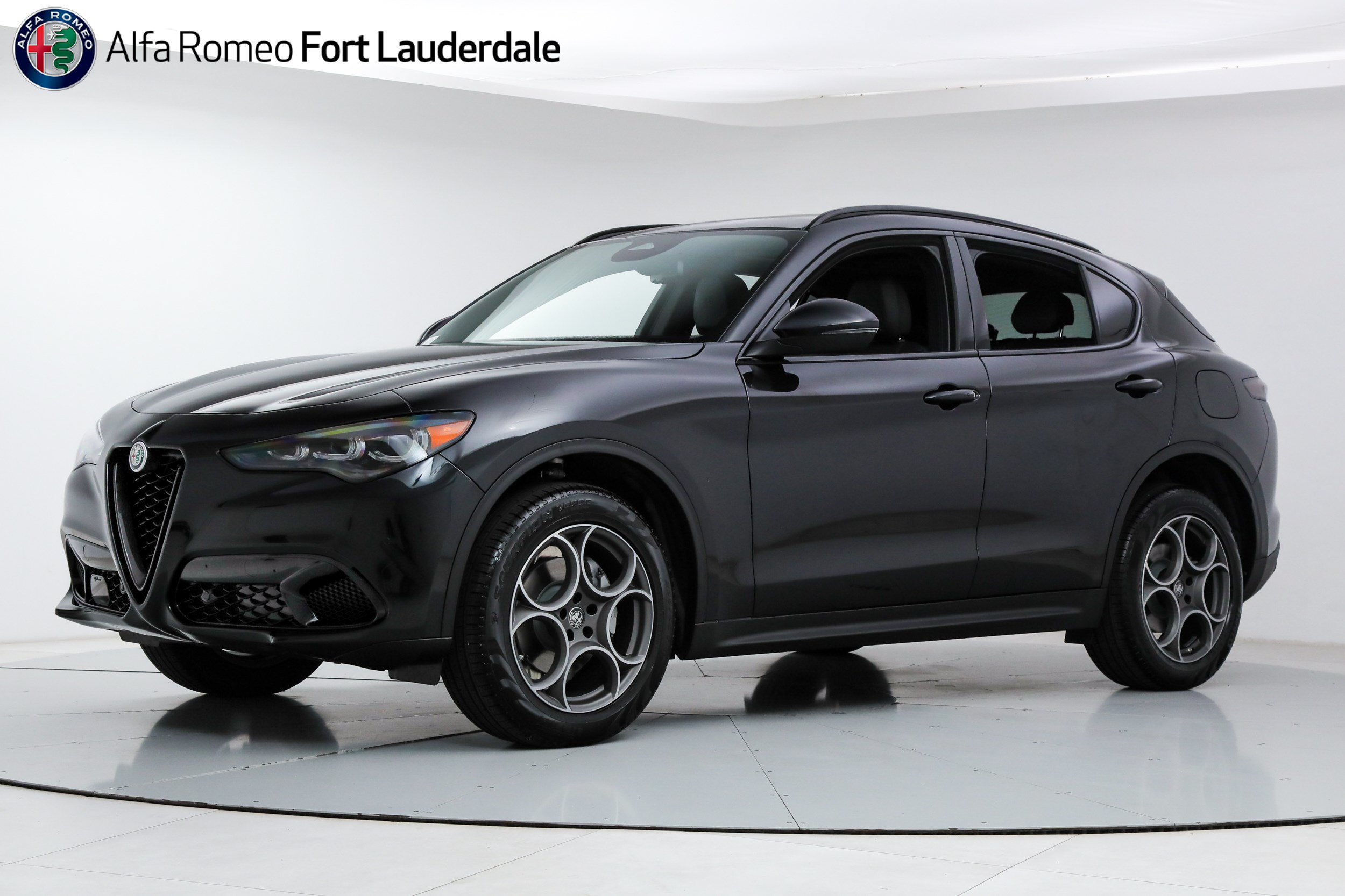 New 2026 Alfa Romeo Stelvio Sprint w/ Convenience Package AWD/4WD image 1