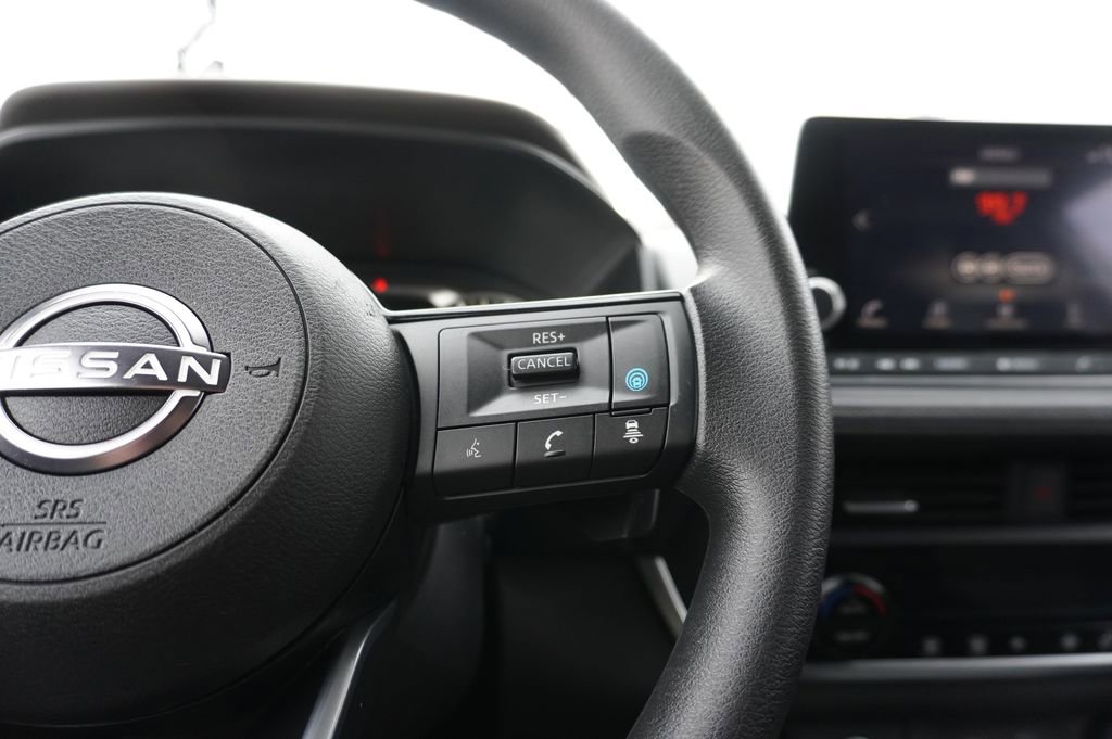 Used 2023 Nissan Rogue SV image 20