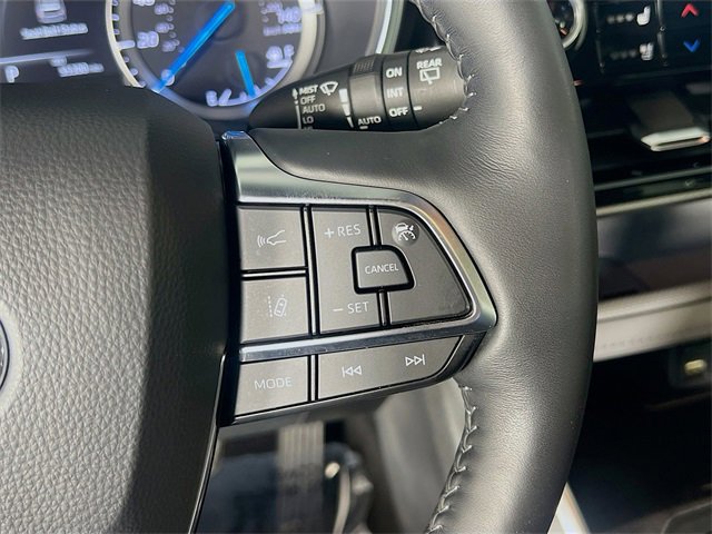 Used 2020 Toyota Highlander Limited Platinum image 17