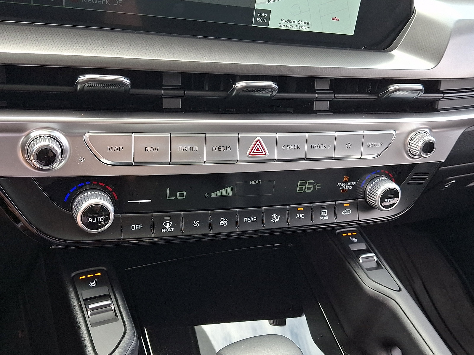 Used 2025 Kia Telluride S AWD/4WD image 23