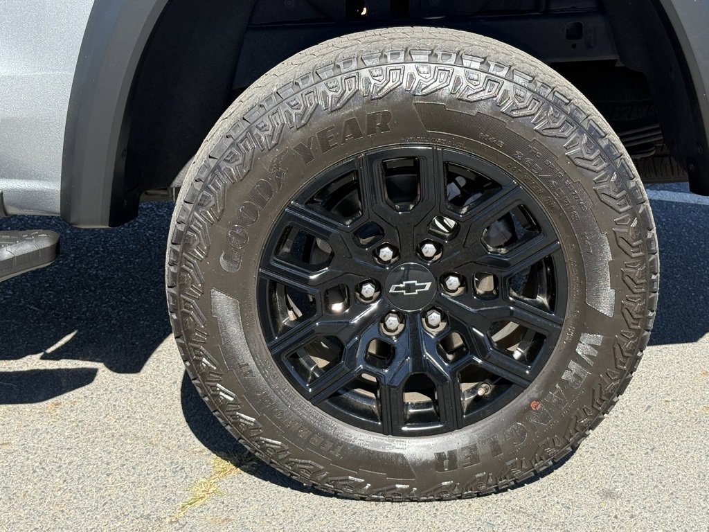 Used 2024 Chevrolet Colorado Trail Boss w/ Technology Package image 10