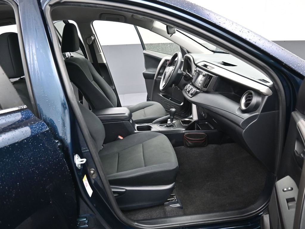 Used 2018 Toyota RAV4 LE w/ All Weather Liner Package AWD/4WD image 30