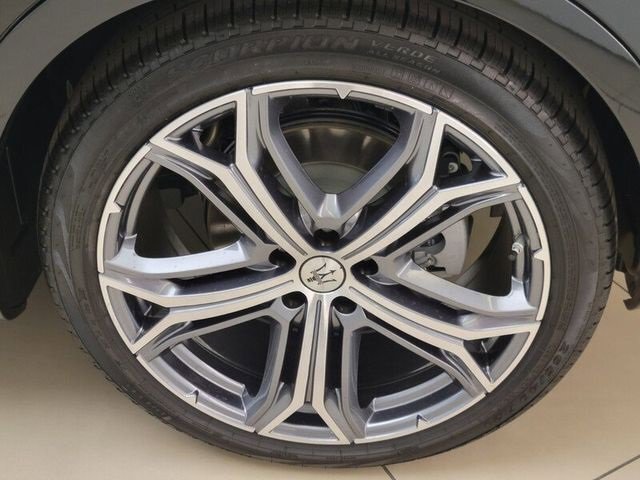 Used 2023 Maserati Levante GT image 9