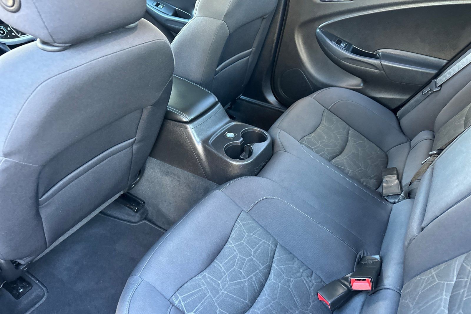 Used 2018 Chevrolet Volt LT w/ Comfort Package image 13