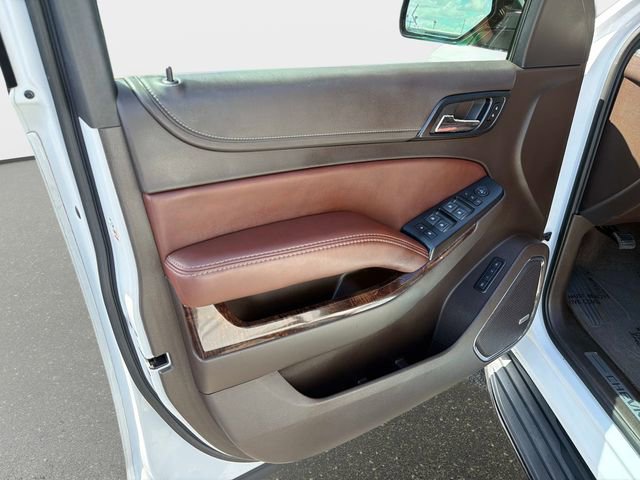 Used 2018 Chevrolet Suburban Premier AWD/4WD image 17