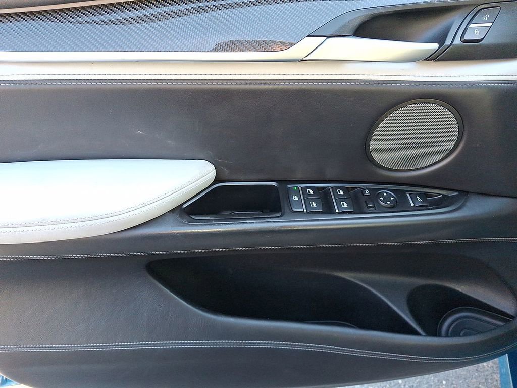 Used 2016 BMW X5 M image 10