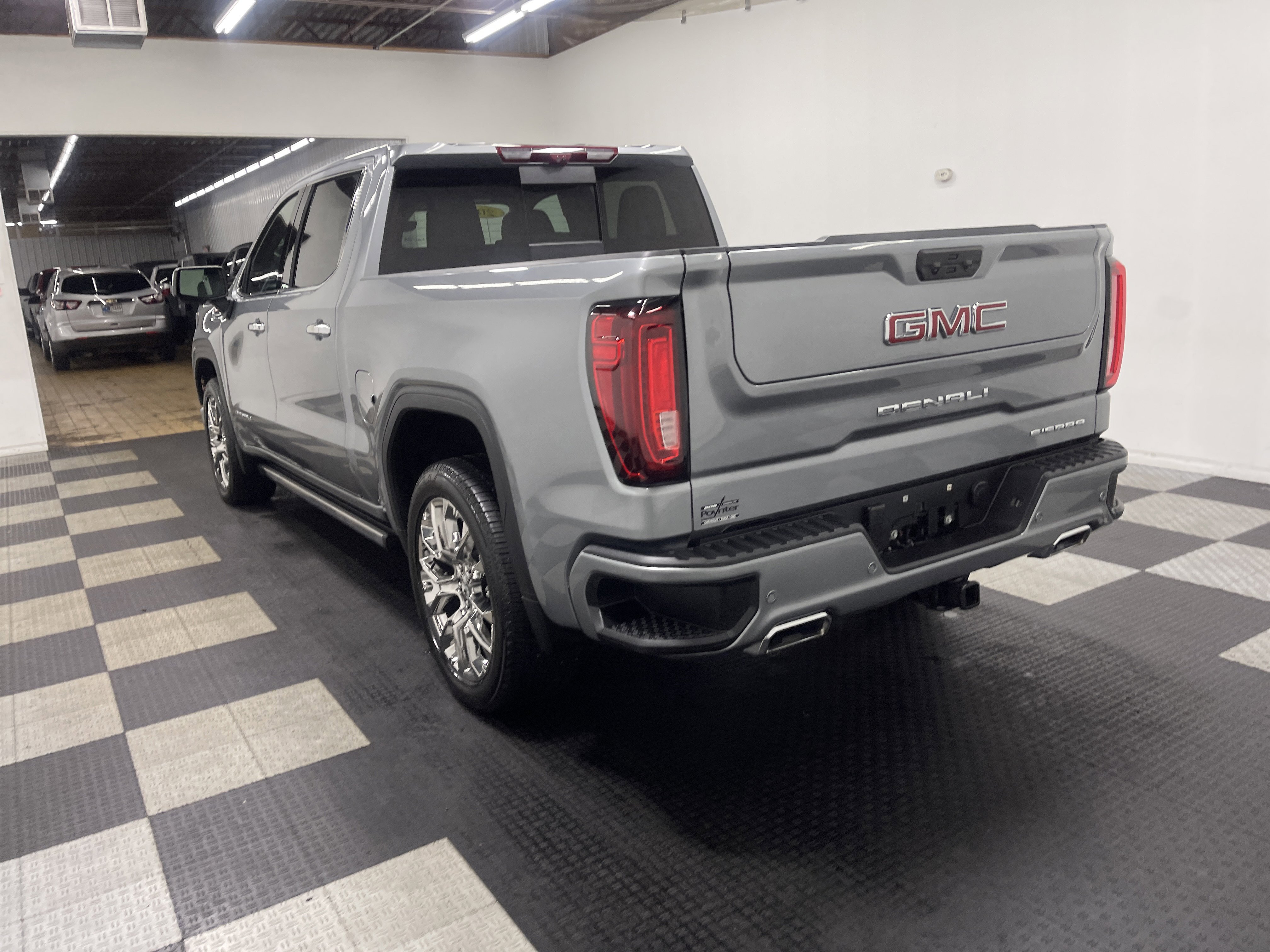 Used 2025 GMC Sierra 1500 Denali w/ Denali Reserve Package image 2