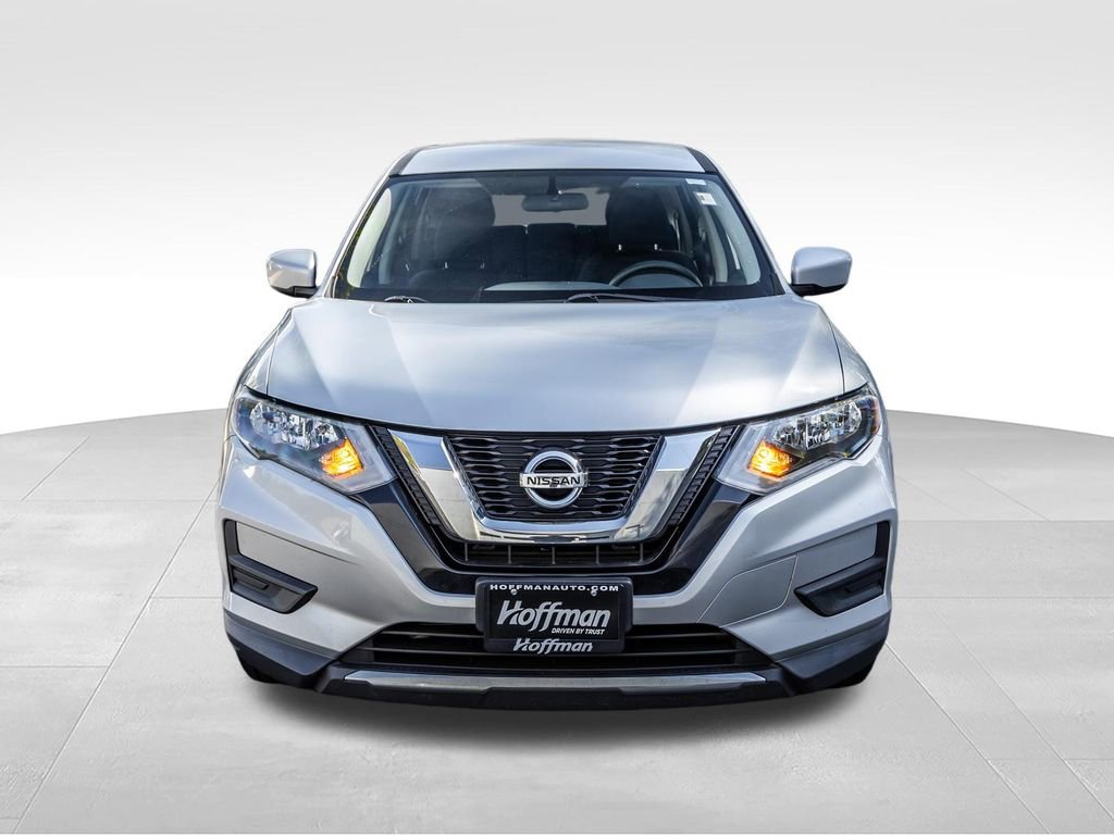 Used 2017 Nissan Rogue S AWD/4WD image 2