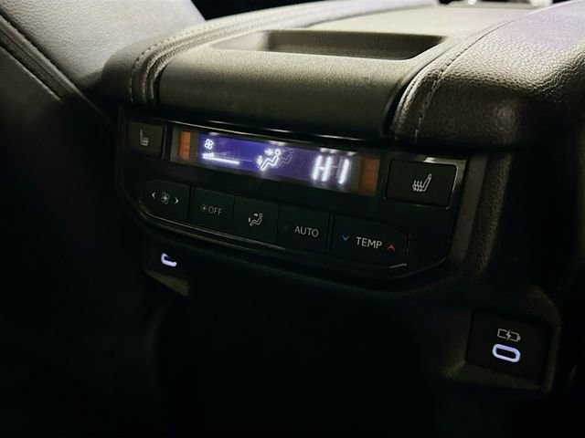 Used 2024 Toyota Grand Highlander Limited image 26