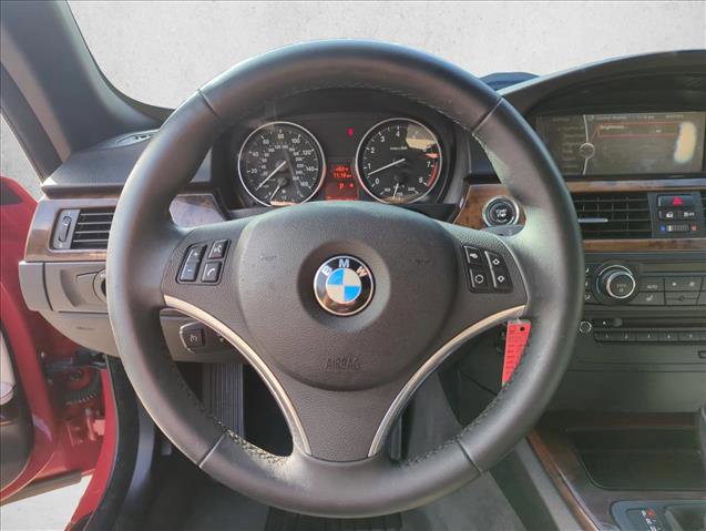 Used 2012 BMW 335i Convertible image 14