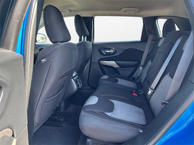 Used 2017 Jeep Cherokee Altitude image 13