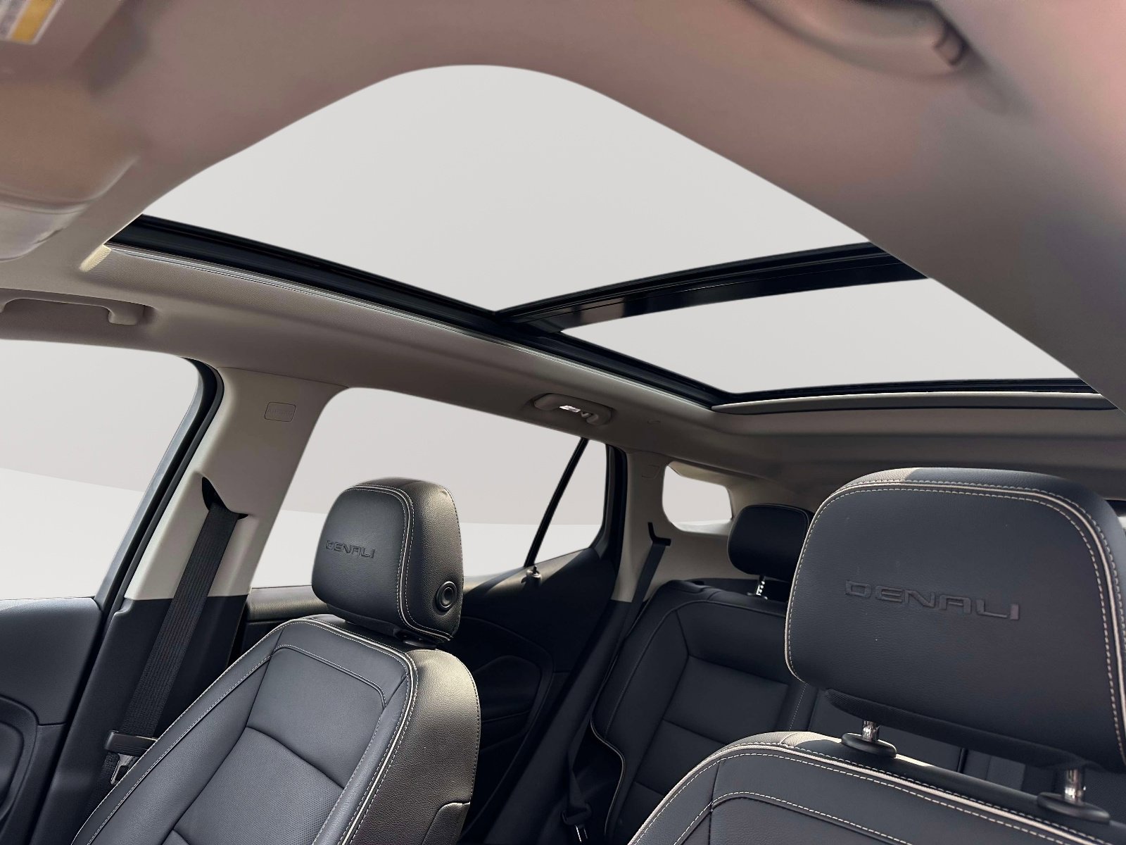 Used 2020 GMC Terrain Denali image 8