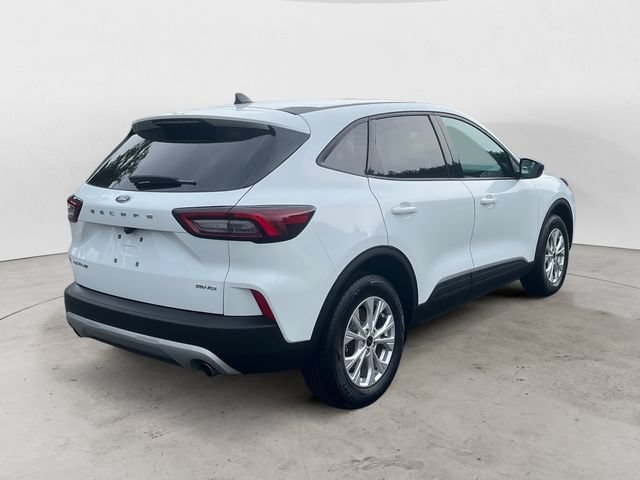 Used 2025 Ford Escape Active AWD/4WD image 5