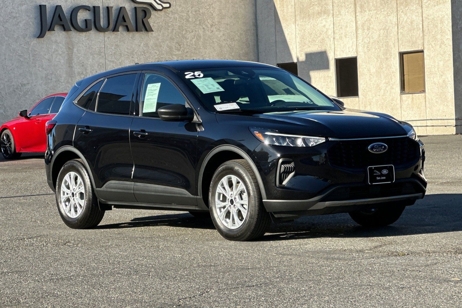 Used 2025 Ford Escape Active w/ Active Premium Tech Pack AWD/4WD image 7