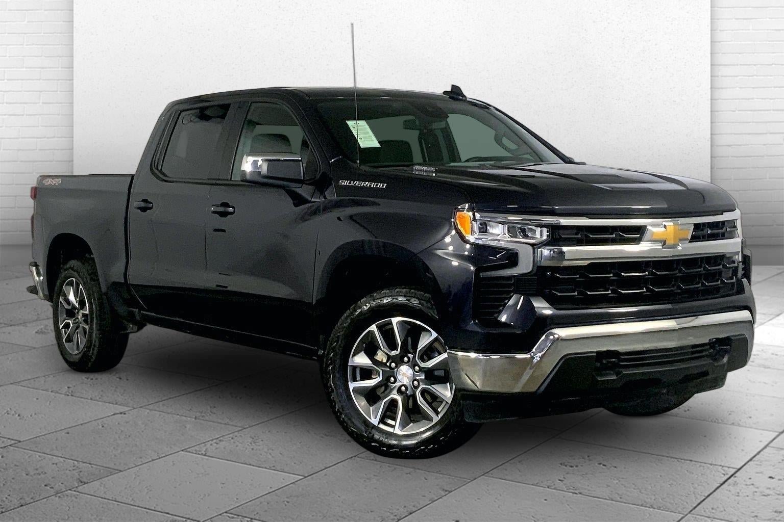 Used 2024 Chevrolet Silverado 1500 LT AWD/4WD image 1