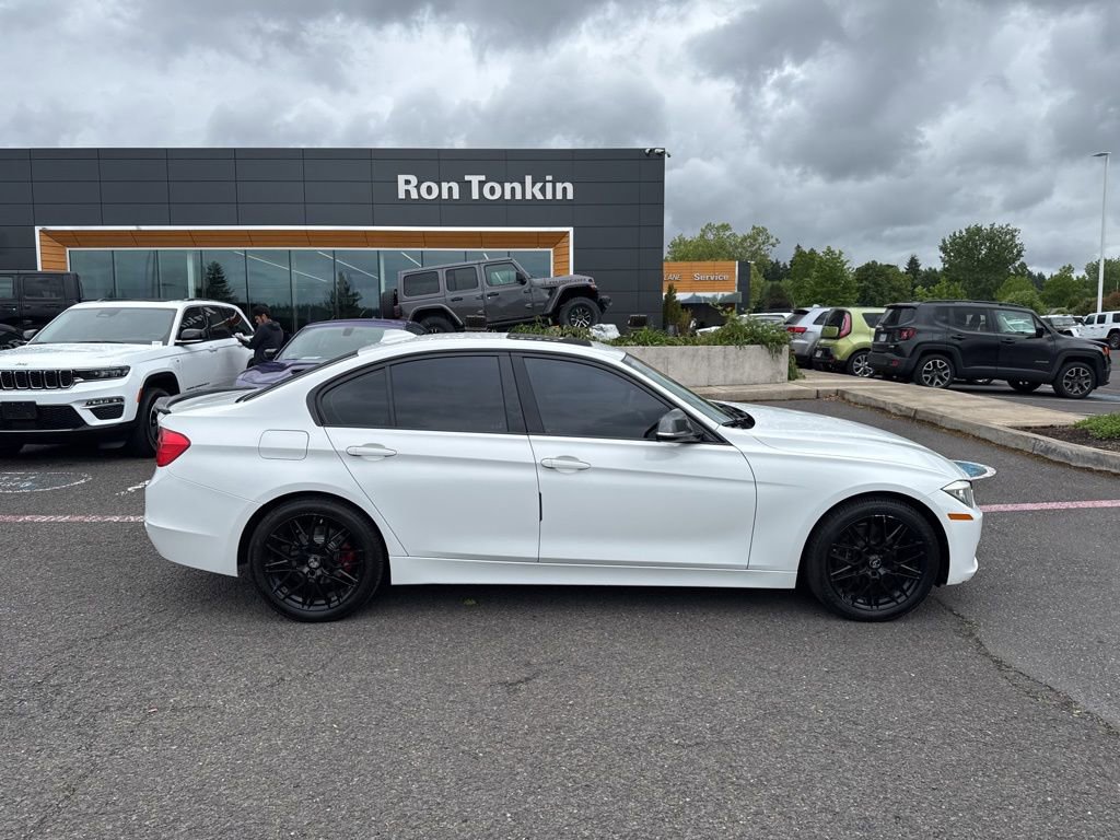 Used 2015 BMW 320i Sedan RWD image 10