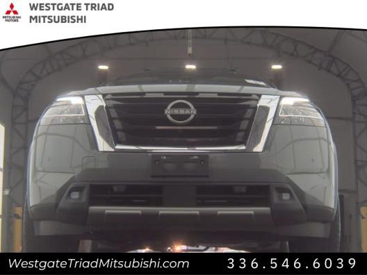 Used 2022 Nissan Pathfinder SL w/ Cargo Package AWD/4WD image 4