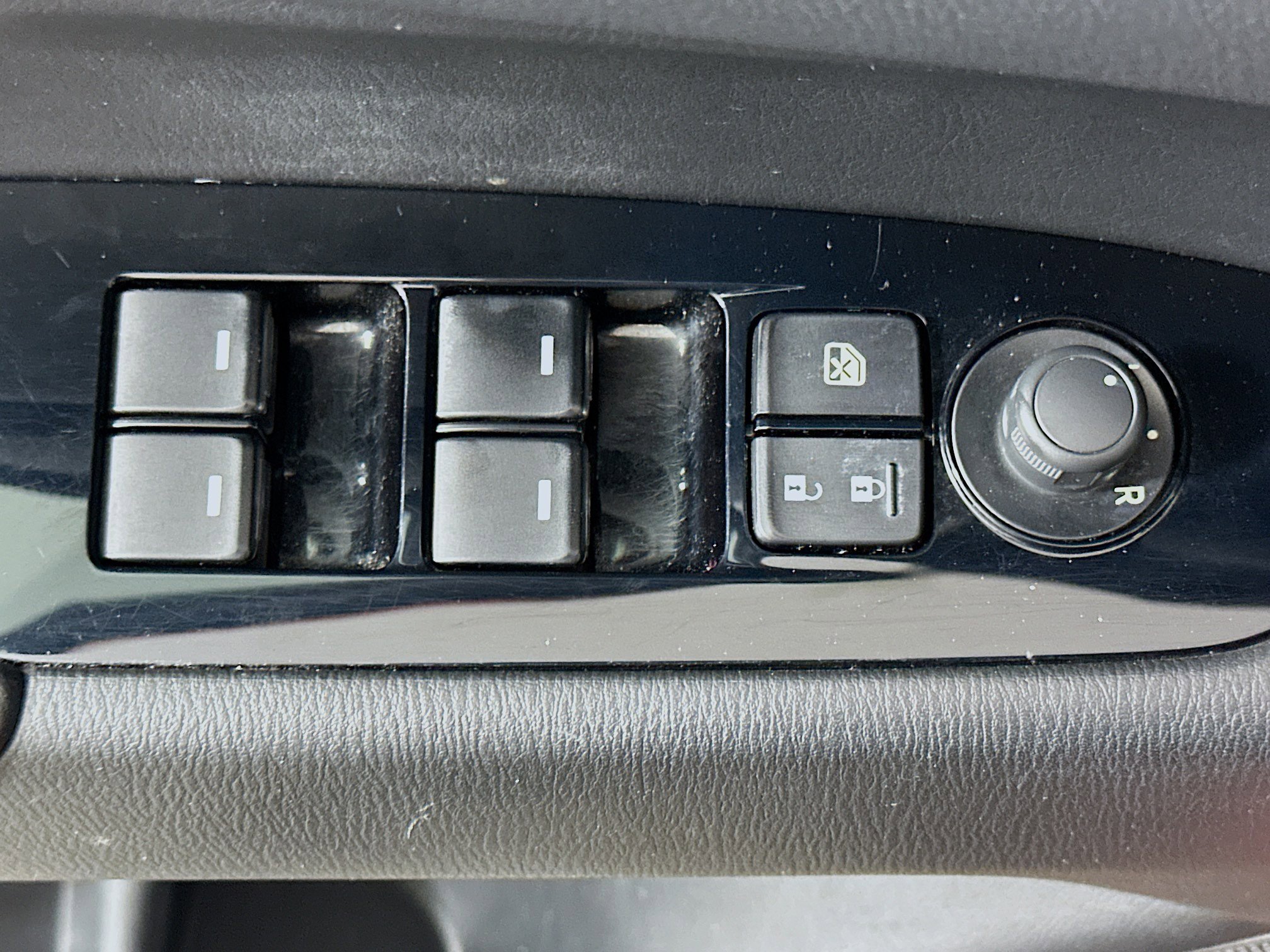 Used 2018 MAZDA CX-5 Touring w/ Preferred Equipment Package image 15