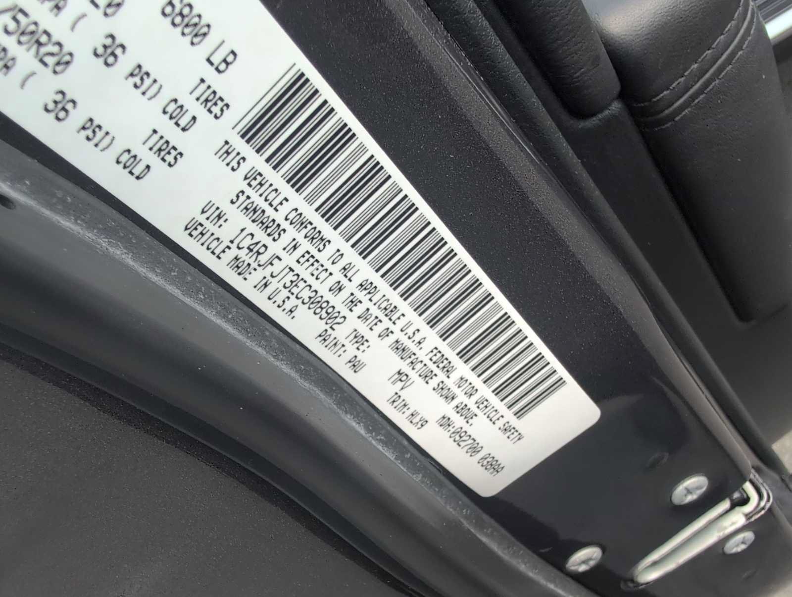 Used 2014 Jeep Grand Cherokee Summit AWD/4WD image 32