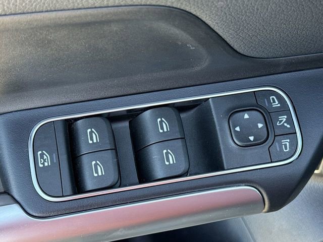 Used 2025 Mercedes-Benz GLA 250 4MATIC image 23