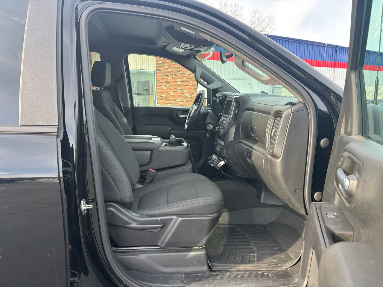 Used 2020 Chevrolet Silverado 2500 Custom w/ Custom Value Package image 12