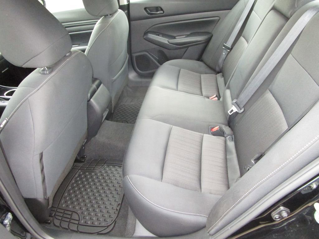 Used 2024 Nissan Altima 2.5 SV image 15