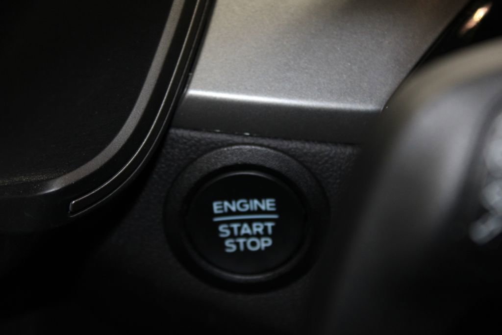 Used 2025 Ford Escape Active AWD/4WD image 40