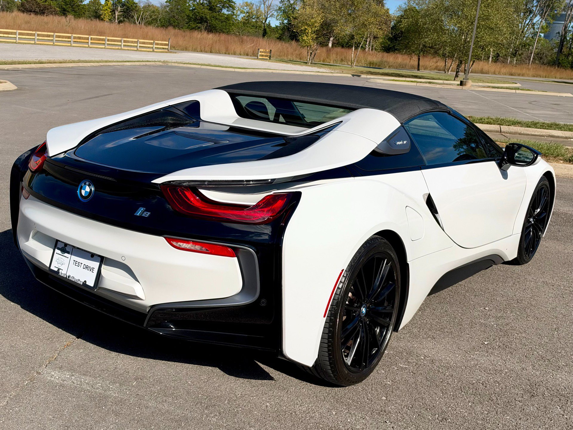 Used 2019 BMW i8 Roadster AWD/4WD image 13
