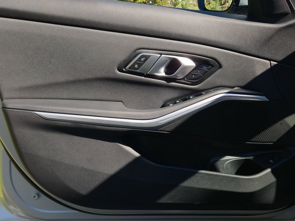 Used 2020 BMW 330i Sedan image 12